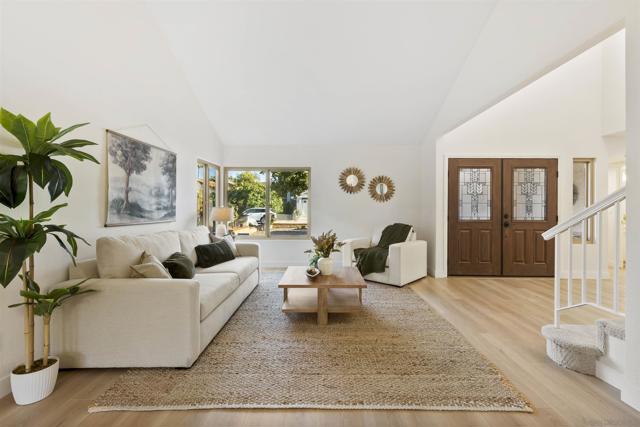 9720 Graceland Way,  CA: https://media.crmls.org/mediaz/a7364d1e-2377-4799-ba86-252583e7c379.jpg