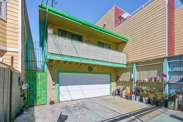 1018 Gilman Ave, San Francisco CA: https://media.crmls.org/mediaz/a7367806-8a0a-470b-88ac-57df65041da2.jpg