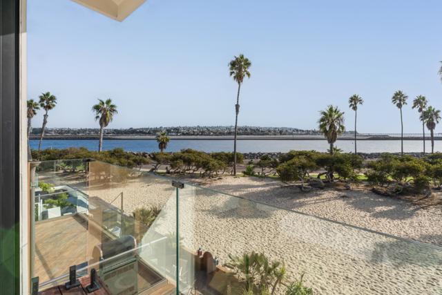 2623 Ocean Front Walk, San Diego CA: https://media.crmls.org/mediaz/a737fb43-0ab9-476d-8cd7-28502e25263f.jpg