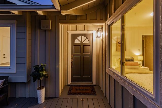 6827 Ridgewood Drive, Oakland CA: https://media.crmls.org/mediaz/a7384cac-389c-411d-a1c4-bd3f56384b6b.jpg
