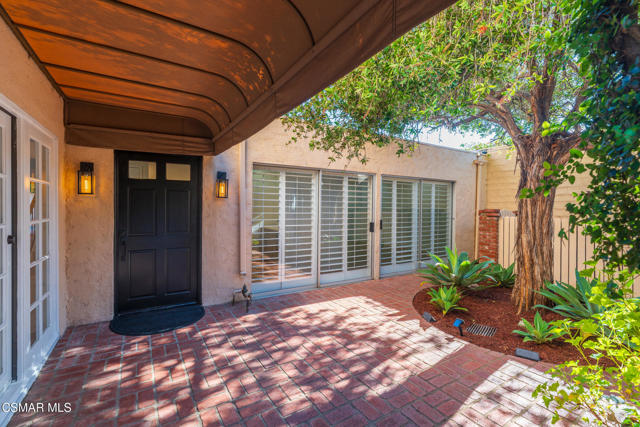 4524 Greengate Court, Westlake Village CA: https://media.crmls.org/mediaz/a7385017-2c54-40a7-9c14-756d1460308d.jpg