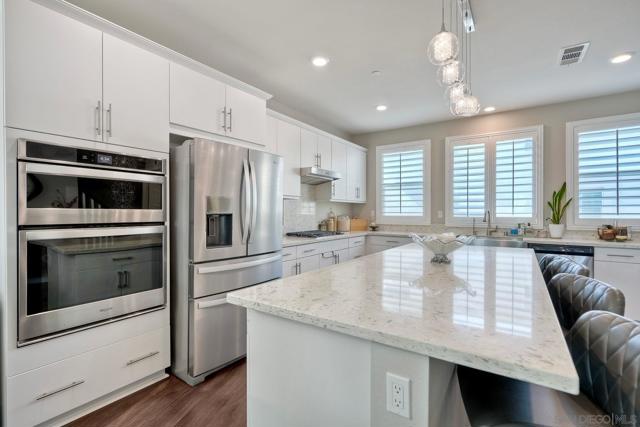 2056 Callisto Terrace, Chula Vista CA: https://media.crmls.org/mediaz/a7386961-99d7-4a08-9cab-dc6cfa746cd5.jpg