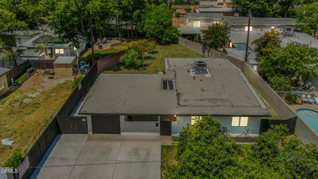 7745 Geyser Avenue, Reseda CA: https://media.crmls.org/mediaz/a738e738-d4af-49c3-b152-e6c15c340900.jpg