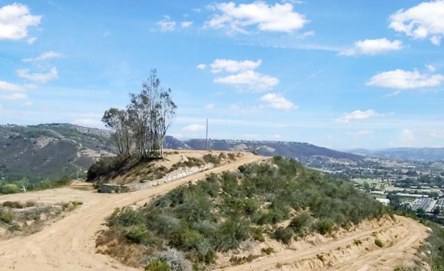 3020 Lynn Lane, San Marcos CA: https://media.crmls.org/mediaz/a73912a3-0381-4d29-890e-e2c239a73ca4.jpg