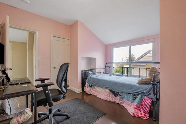 8245 Golf Links Road, Oakland CA: https://media.crmls.org/mediaz/a739974f-0e76-4665-8205-72d30372eaad.jpg