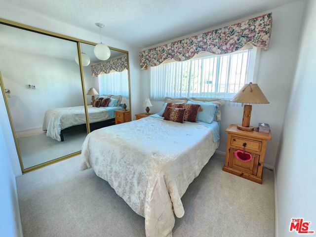 8130 Grimsby Avenue, Los Angeles CA: https://media.crmls.org/mediaz/a739e296-d441-4e07-be4d-23e72b129f85.jpg