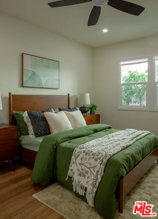 2046 S Burnside Avenue, Los Angeles CA: https://media.crmls.org/mediaz/a739fd4e-e899-403a-93a3-9b4c1721bbff.jpg