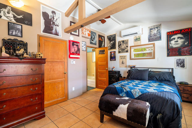 689 E Camino Parocela, Palm Springs CA: https://media.crmls.org/mediaz/a73a15b9-ce80-434a-aef1-0432d1154880.jpg
