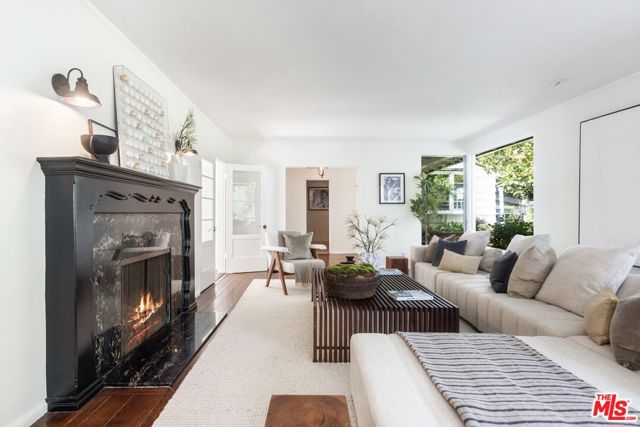 Image 7 of 72 For 10686 Somma Way
