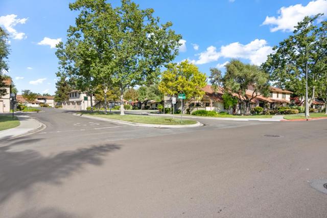 405 Colony Knoll Drive, San Jose CA: https://media.crmls.org/mediaz/a73d1476-887d-4cc8-be08-c48c06332e97.jpg