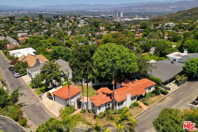 3395 Tareco Drive, Los Angeles, California 90068, 2 Bedrooms Bedrooms, ,1 BathroomBathrooms,Single Family Residence,For Sale,Tareco,25563837