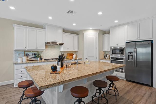 4650 Martha Ave, Tracy CA: https://media.crmls.org/mediaz/a73e375c-7f95-460a-b7a5-dffb5e50b7c3.jpg