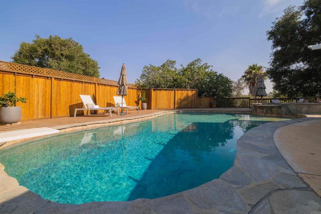 Detail Gallery Image 21 of 45 For 1454 Romance Rd, Escondido,  CA 92029 - 3 Beds | 2 Baths