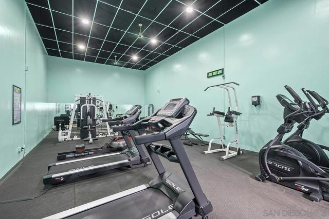 10400 caminito Cuervo, San Diego CA: https://media.crmls.org/mediaz/a73eea2b-4cf7-4c93-aa3d-d3c6ea283153.jpg