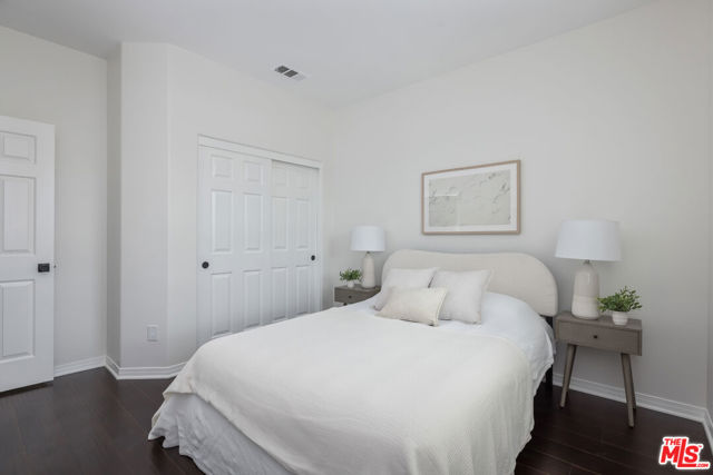 576 Athena Place photo 41