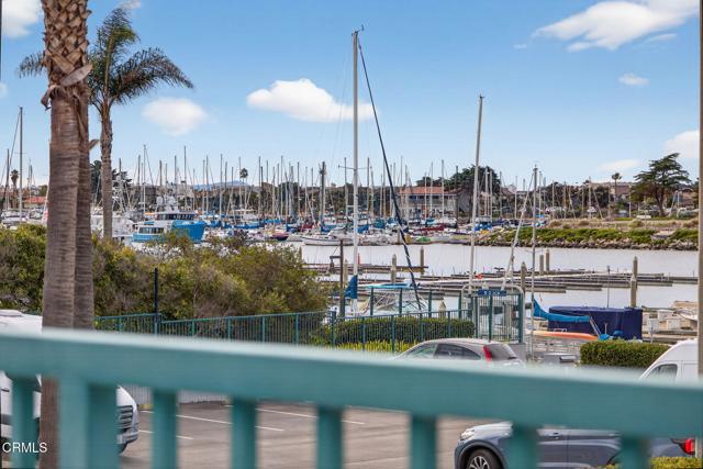 2901 Peninsula Road, Oxnard CA: https://media.crmls.org/mediaz/a73f3ec4-f2b1-493a-a6f0-55fb7505dd09.jpg