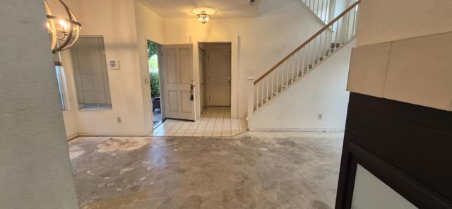 21854 Stonegate, Salinas CA: https://media.crmls.org/mediaz/a740002a-feee-49fc-9db8-de37371bebde.jpg