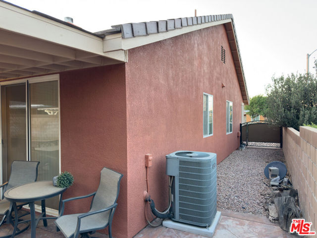 6234 W Avenue J11, Lancaster CA: https://media.crmls.org/mediaz/a740530b-bd55-4932-82e9-49fbf5e59022.jpg
