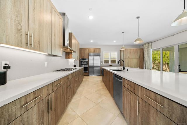 5347 Morning Sage Way, San Diego CA: https://media.crmls.org/mediaz/a7410159-fd5f-4696-b3f0-4c600a5d4c0c.jpg