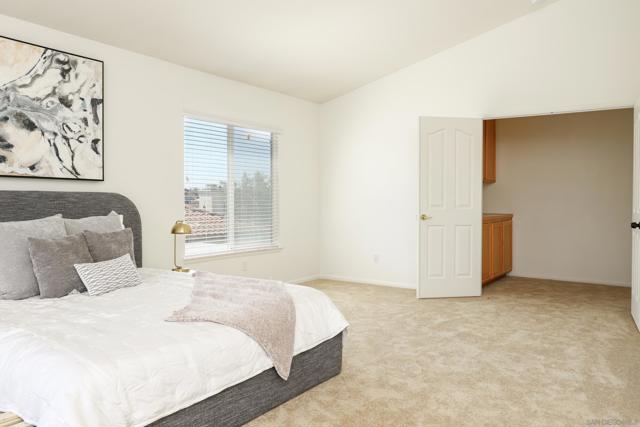 641 Serrano Ln, Chula Vista CA: https://media.crmls.org/mediaz/a7416dd8-bce9-4a51-a531-609ad1c11f62.jpg