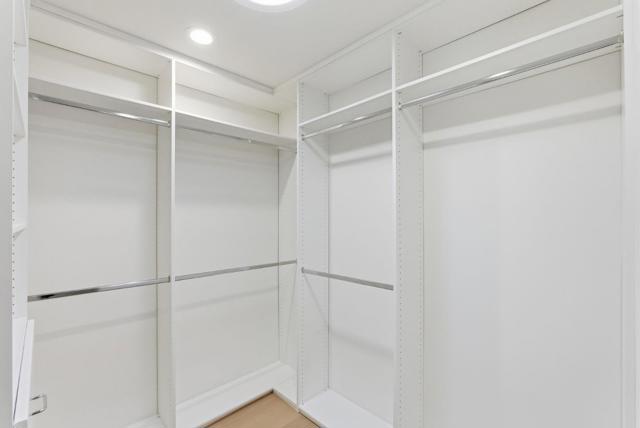 Image 26 of 36 For 999 Andover Way