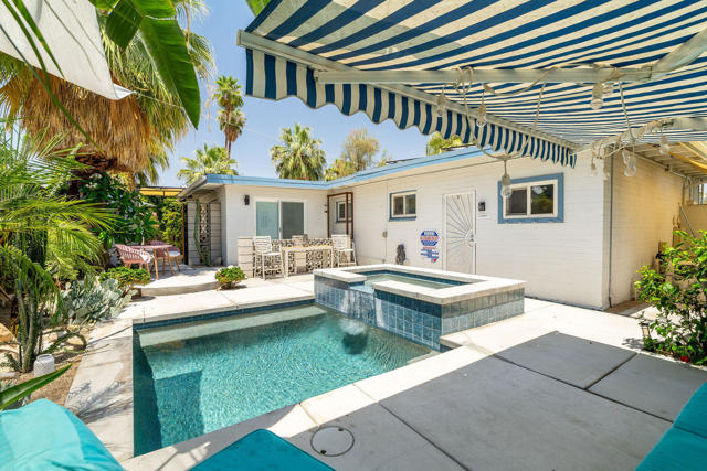 689 E Camino Parocela, Palm Springs CA: https://media.crmls.org/mediaz/a741f7d2-4788-415c-8955-d0f59361e3a4.jpg