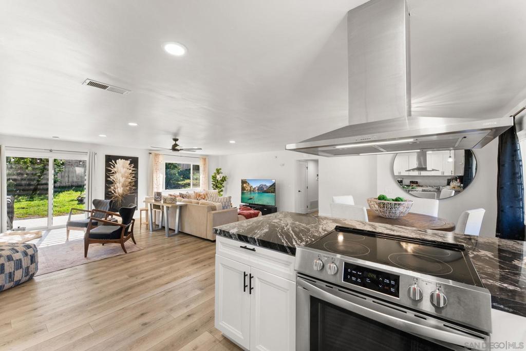 2025 W El Norte Pkwy