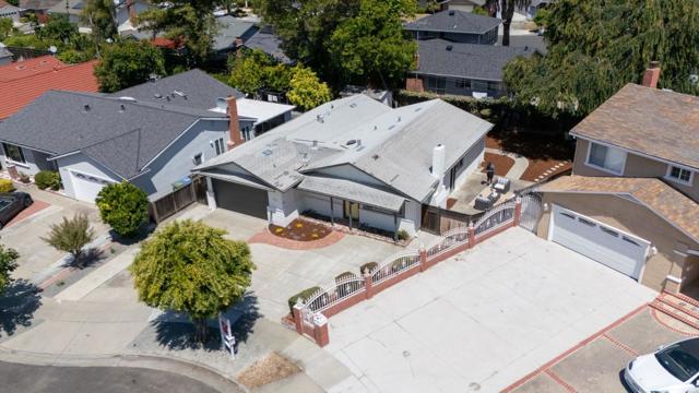1776 Via Flores, San Jose CA: https://media.crmls.org/mediaz/a742e632-7baa-4a56-8c41-ab8a1c2e8cd7.jpg