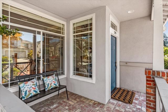 205 Houghton Street, Mountain View CA: https://media.crmls.org/mediaz/a74353ee-463c-4801-ab06-ecc6cd073e87.jpg