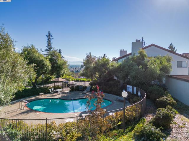 21083 Gary Dr, Hayward CA: https://media.crmls.org/mediaz/a7435d68-3fa8-4f71-afba-18b7db444718.jpg