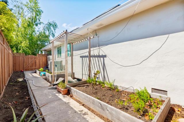 4118 Norris Road, Fremont CA: https://media.crmls.org/mediaz/a744258e-51c9-4fcd-a989-d37abf241dac.jpg