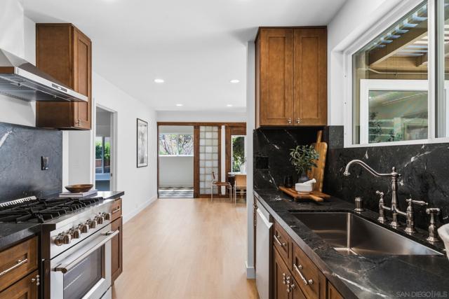 3006 Fir St, San Diego CA: https://media.crmls.org/mediaz/a7451686-8d12-4aaf-bd18-c2689f8b9980.jpg