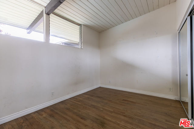 11133 Rose Avenue, Los Angeles CA: https://media.crmls.org/mediaz/a746002d-6f26-4d8e-858a-eb95f20f6ca2.jpg
