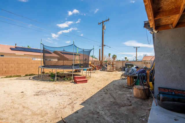 13576 La Mesa Drive, Desert Hot Springs CA: https://media.crmls.org/mediaz/a74619ba-8ae0-4c96-bc3c-fe510b831d28.jpg