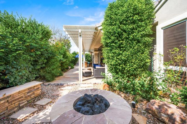 78467 Sterling Lane, Palm Desert CA: https://media.crmls.org/mediaz/a7472400-2cc6-4b45-9e78-e050f22fef8c.jpg