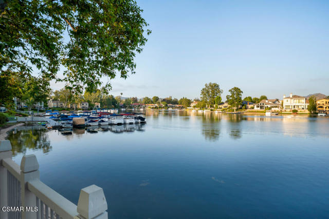 1228 S Westlake Boulevard, Westlake Village CA: https://media.crmls.org/mediaz/a74772d3-7c40-4e4d-9306-18a4d5edfac1.jpg