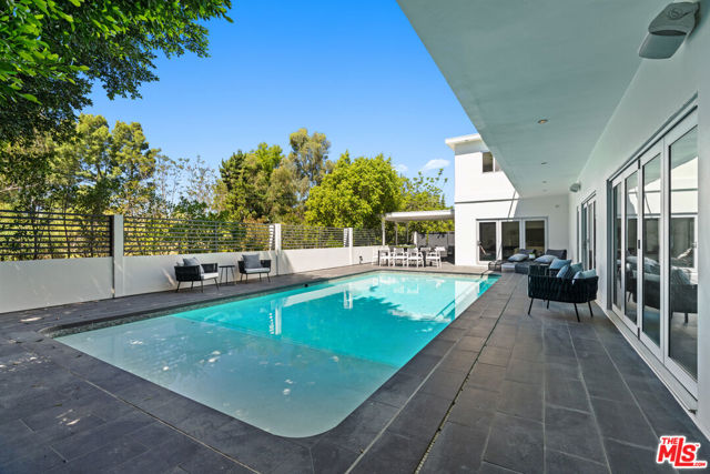 7470 Woodrow Wilson Drive, Los Angeles CA: https://media.crmls.org/mediaz/a7479646-0a94-4814-9b6f-0ca07423a8d4.jpg