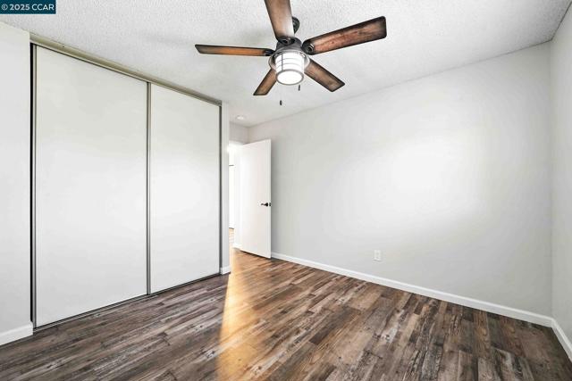 4417 Sunlight Ct, Concord CA: https://media.crmls.org/mediaz/a7488991-24a0-4666-92c6-cfae67fca2b8.jpg