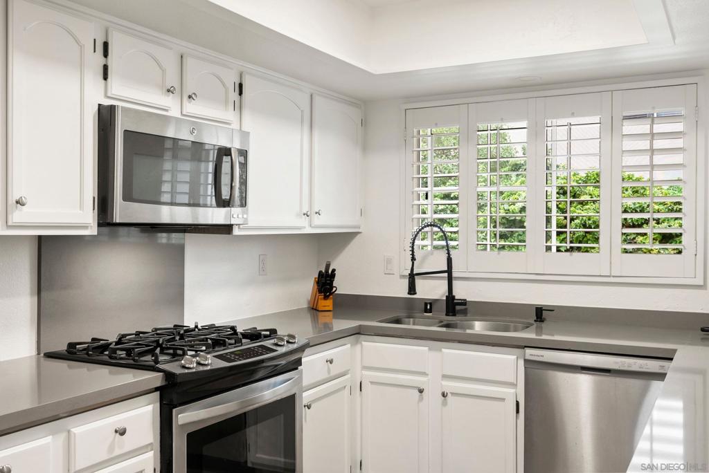 243 S Sierra Ave - photo 8