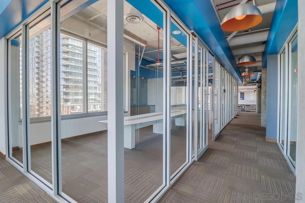 MLS #250032382SD img 11