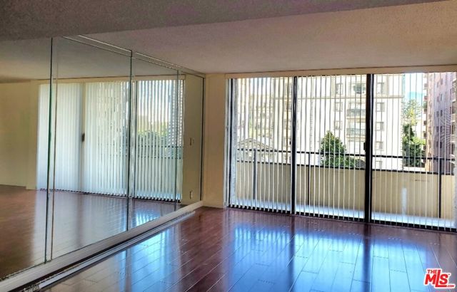10535 Wilshire Boulevard, Los Angeles CA: https://media.crmls.org/mediaz/a748f8cb-4048-424a-bd2e-7f39fe251525.jpg