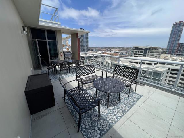 427 9th Avenue, San Diego CA: https://media.crmls.org/mediaz/a74a5ba1-b14f-4227-80af-2aab3f0408a6.jpg