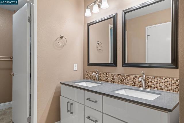 220 Apollo, Hercules CA: https://media.crmls.org/mediaz/a74a6b57-2a5c-4809-bb23-0826c5cb149f.jpg