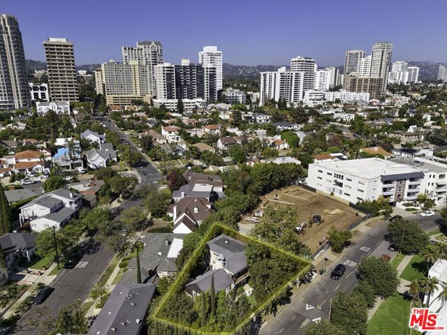 10745 Ohio Avenue, Los Angeles CA: https://media.crmls.org/mediaz/a74b106b-b3db-4730-9e81-b8e1023b57f3.jpg