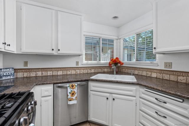 9530 Whellock Way, San Diego CA: https://media.crmls.org/mediaz/a74be068-fbe5-4e1e-8ab6-623c677f9d13.jpg