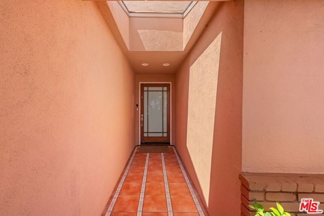 8221 Delgany Avenue, Playa del Rey CA: https://media.crmls.org/mediaz/a74c9b0c-e05c-4c8f-8bc1-b35dfef40408.jpg