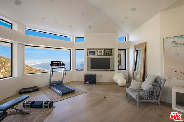 4310 Encinal Canyon Road, Malibu CA: https://media.crmls.org/mediaz/a74dd5ee-f97c-4bcd-b459-76c42cafc566.jpg