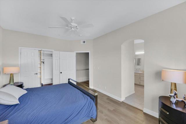 401 Baltic Circle,  CA: https://media.crmls.org/mediaz/a74dfd3a-dc07-44fe-9000-19c9bbdda7aa.jpg