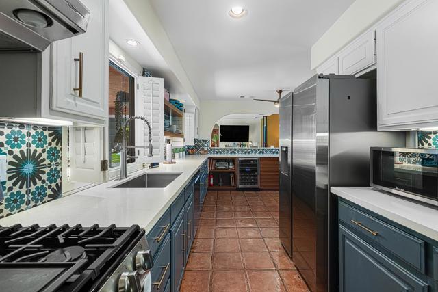 2525 N Farrell Drive, Palm Springs CA: https://media.crmls.org/mediaz/a74ea231-b986-4051-b87c-05e276ce47ce.jpg