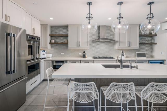 1303 Hermes Ave, Encinitas CA: https://media.crmls.org/mediaz/a74edc33-0f75-42da-94ea-1bf34991c670.jpg